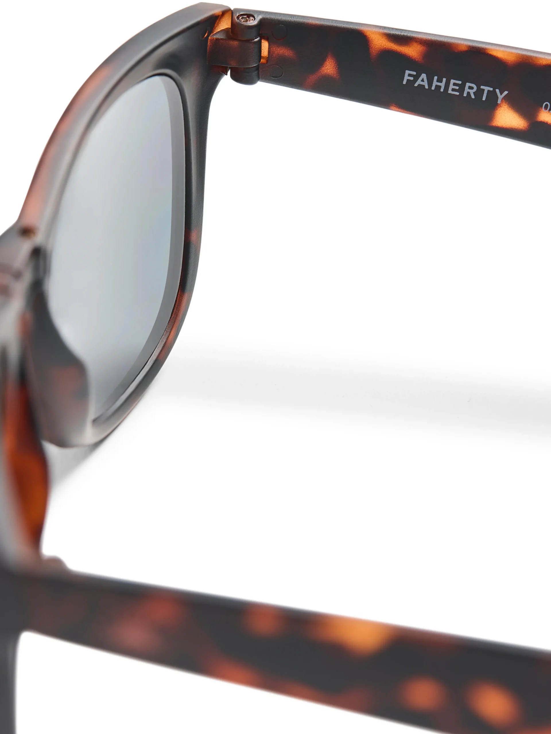 All Day Foldable Sunglasses -*Faherty Brand