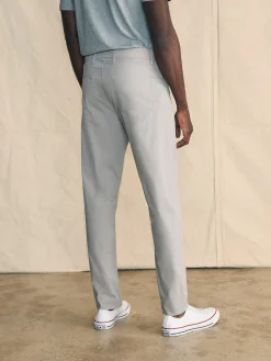 Movement™ 5-Pocket Pant Athletic Fit -*Faherty Brand Best