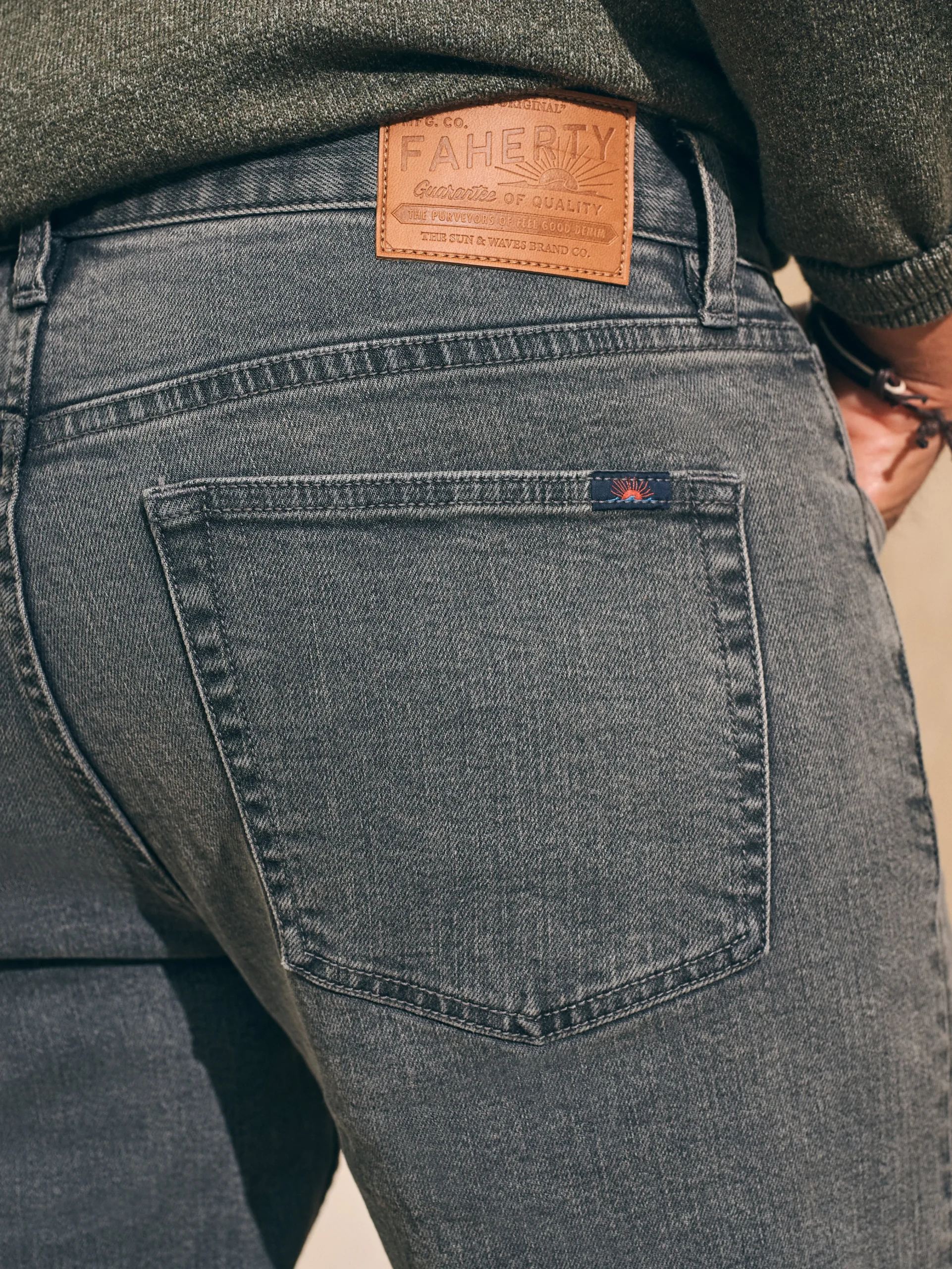 Organic Cotton Slim Straight Denim (32" Inseam) -*Faherty Brand