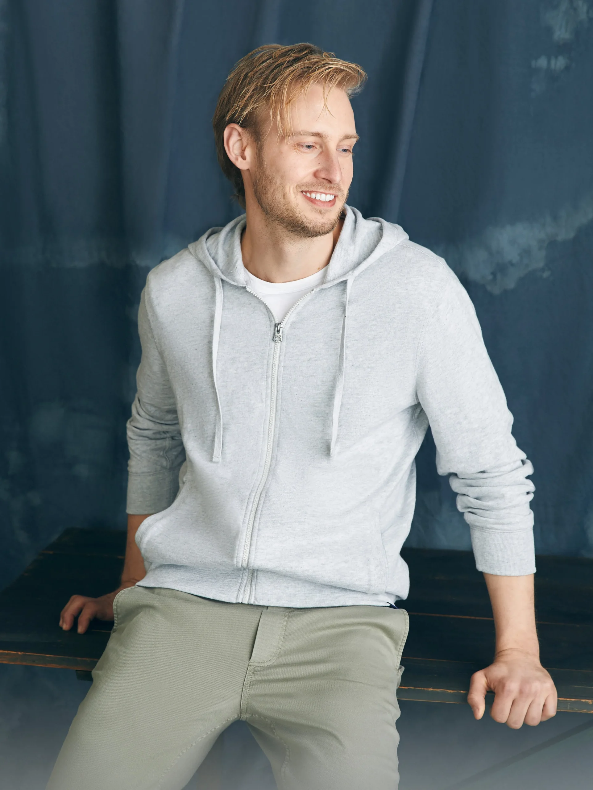 Sunwashed Slub Zip Hoodie -*Faherty Brand New