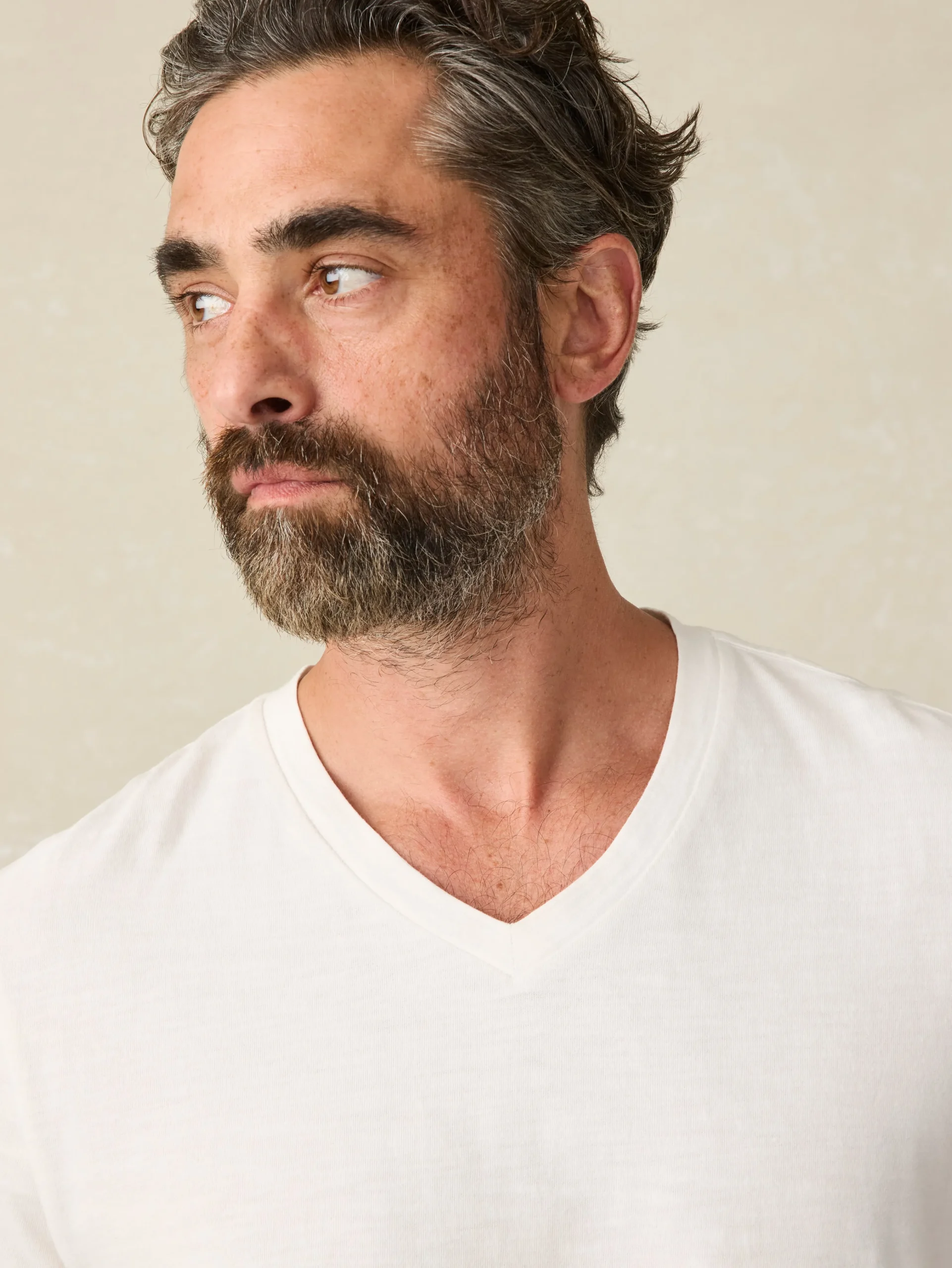 Sunwashed V-Neck Tee -*Faherty Brand